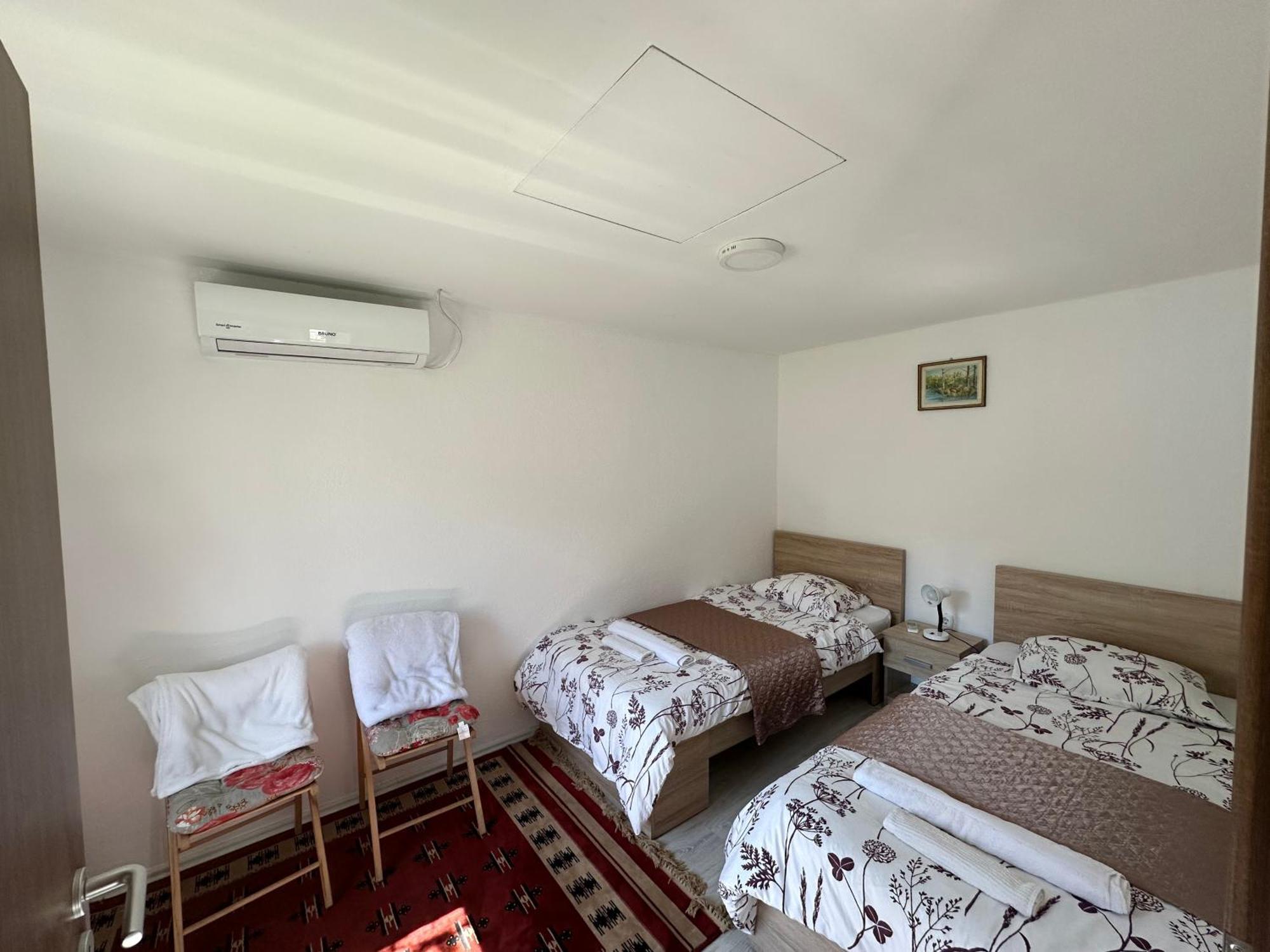 Garden Guesthouse Gjakova Exteriér fotografie