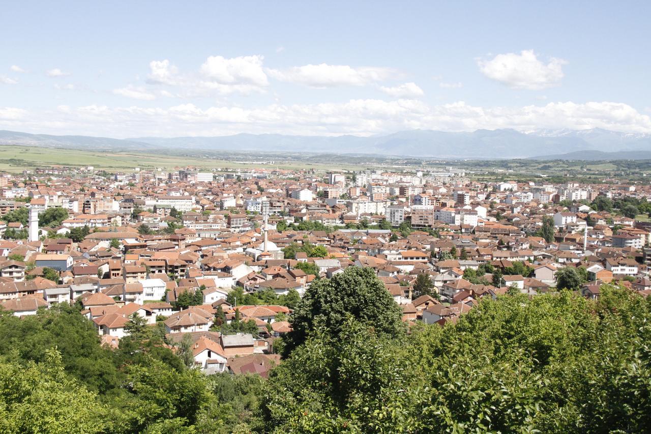 Garden Guesthouse Gjakova Exteriér fotografie